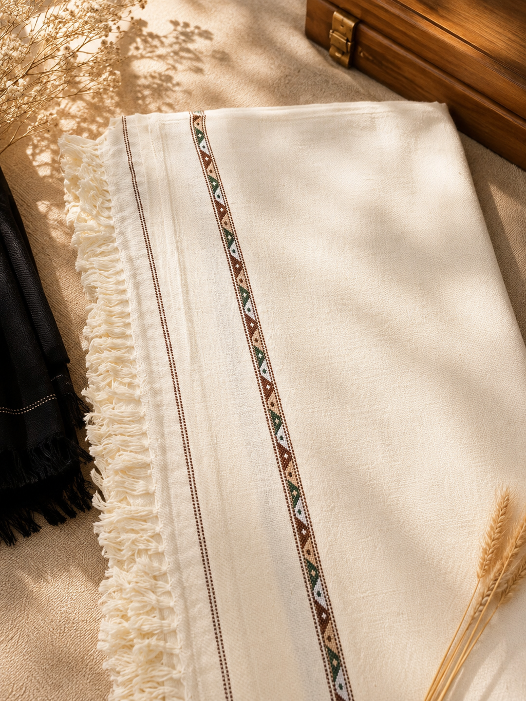J. PREMIUM WOOL SHAWL