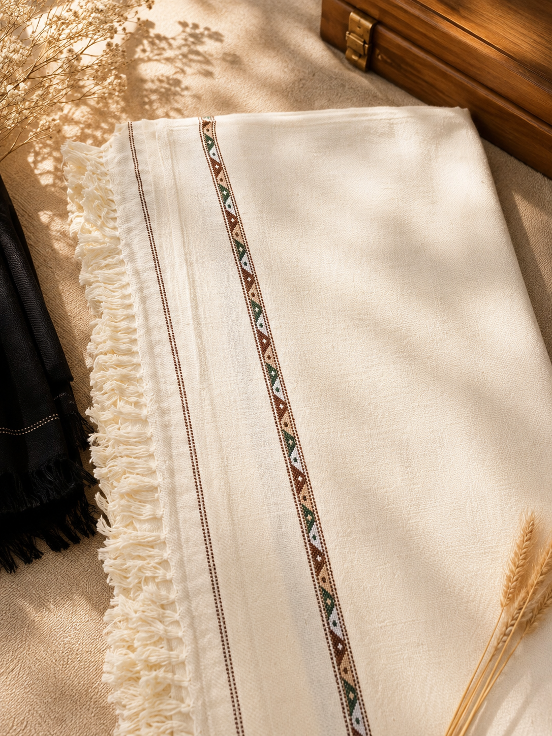 J. PREMIUM WOOL SHAWL